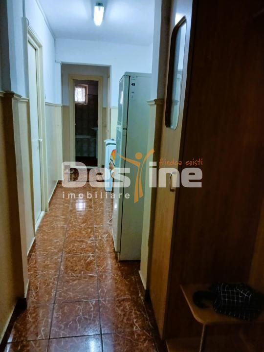 Apartament cu 3 camere de vanzare zona centrala - Poză 11