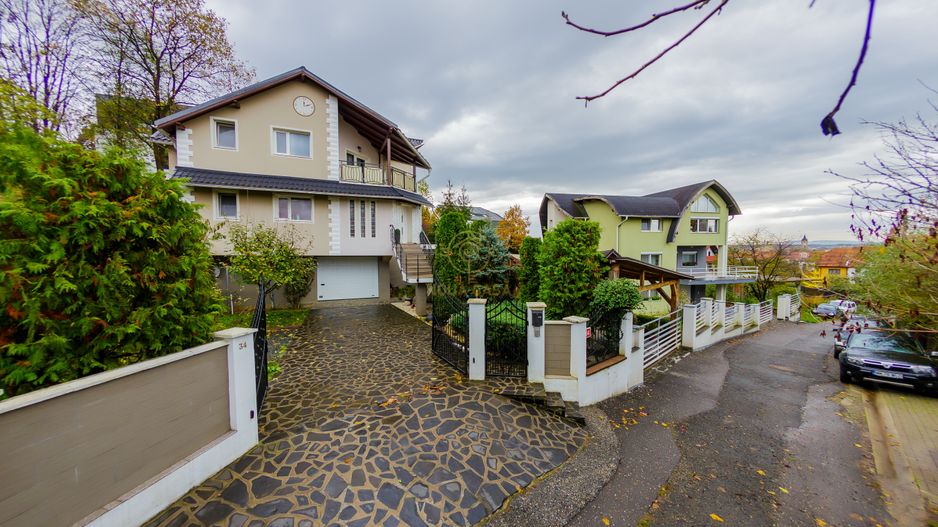 De Vanzare Vila Complet Utilata/Mobilata/Dealul Florilor Baia Mare - Poză 13