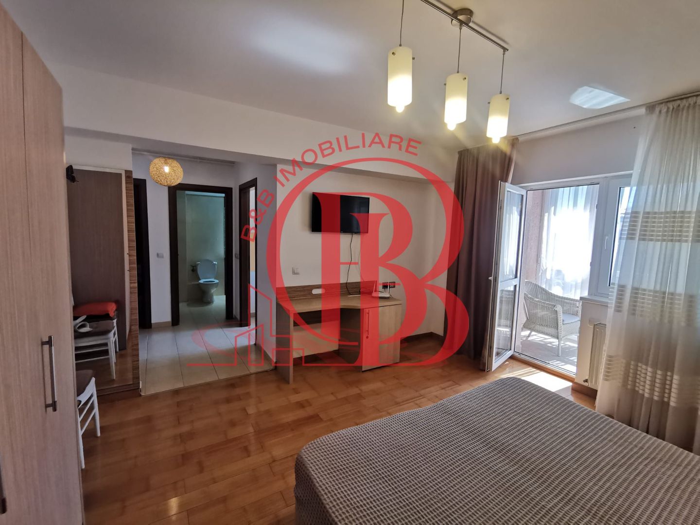 Garsoniera spatioasa mobilata si utilata ideala pt investitie - Poză 3