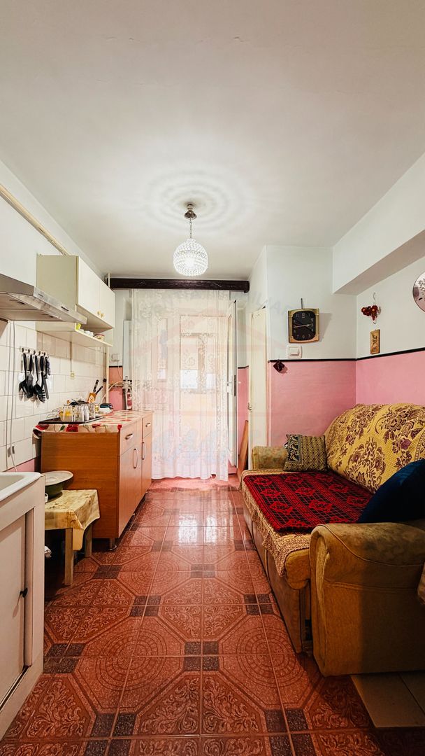 De vanzare 2 camere dec. in Galati, Micro 18, zonă Spitalul Județean - Poză 4