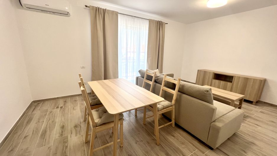 APARTAMENT CU LOC DE PARCARE - Poză 1