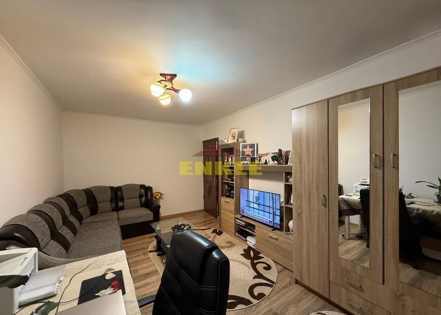 De vanzare apartament cu doua camere, zona Bucovina - Poză 2