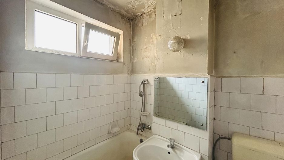 Apartament de vanzare 2 camere cu balcon mare și pivniță, zona Rahovei - Poză 13