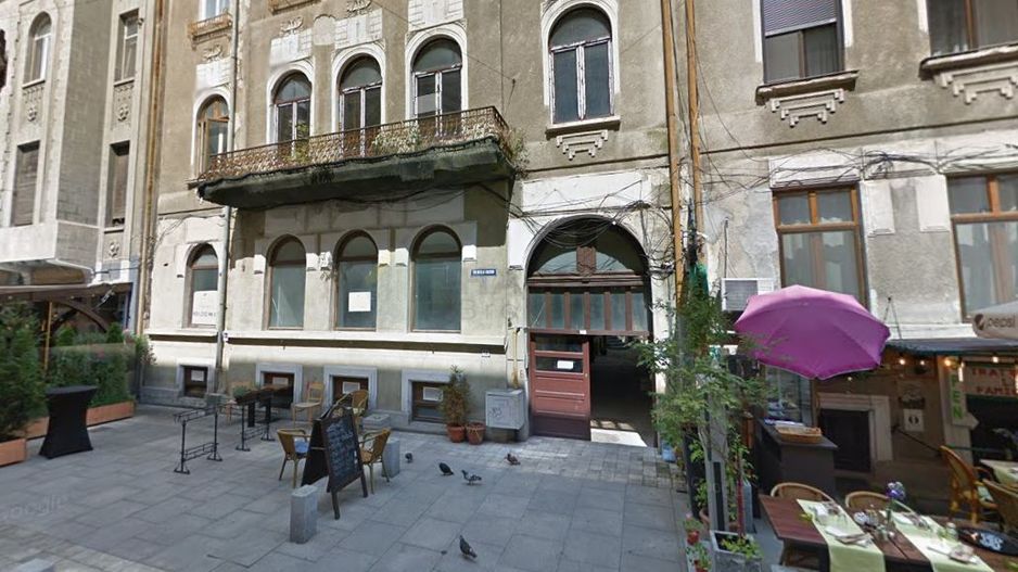 Cladire cu potential turistic in spatele Ateneului Roman - Poză 2