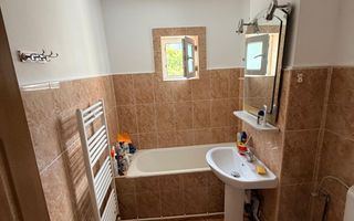 Inchiriem apartament cu 2 camere in Mazepa 2, et.3, pret 2000 de lei. - Poză 6