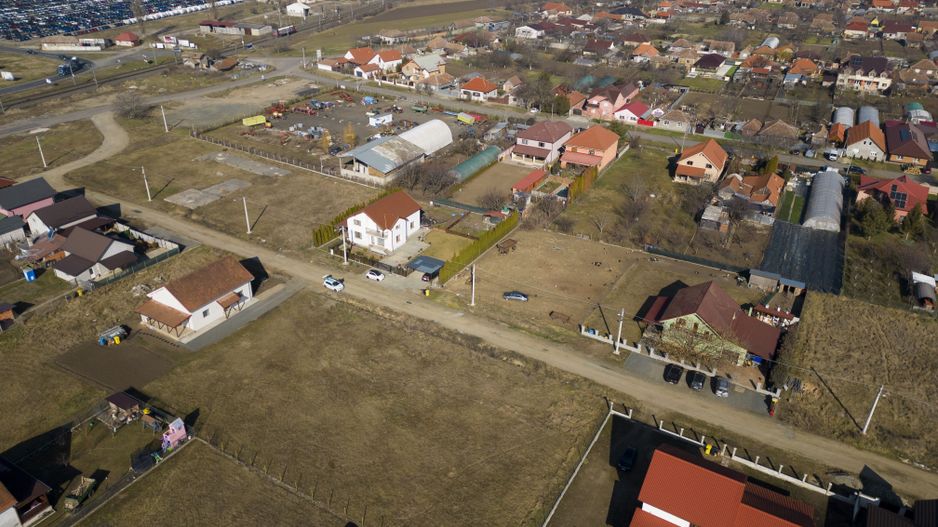 Loc de casa 500 mp în Curtici - Poză 11