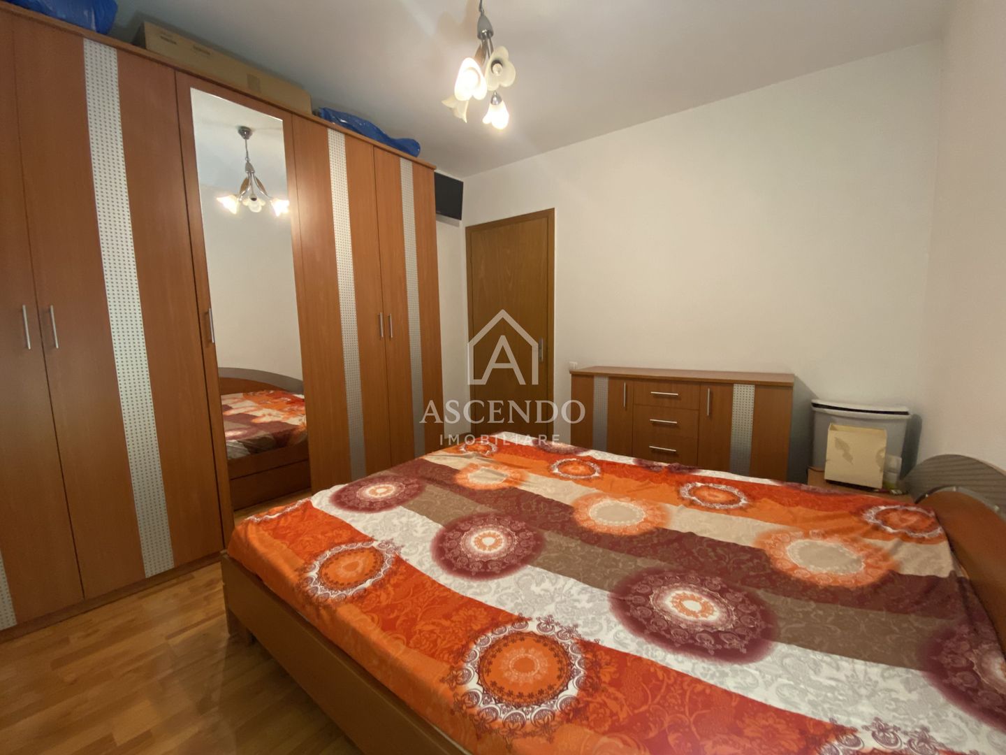 Vânzare apartament 2 camere Drumul Taberei, aproape de metrou - Poză 9