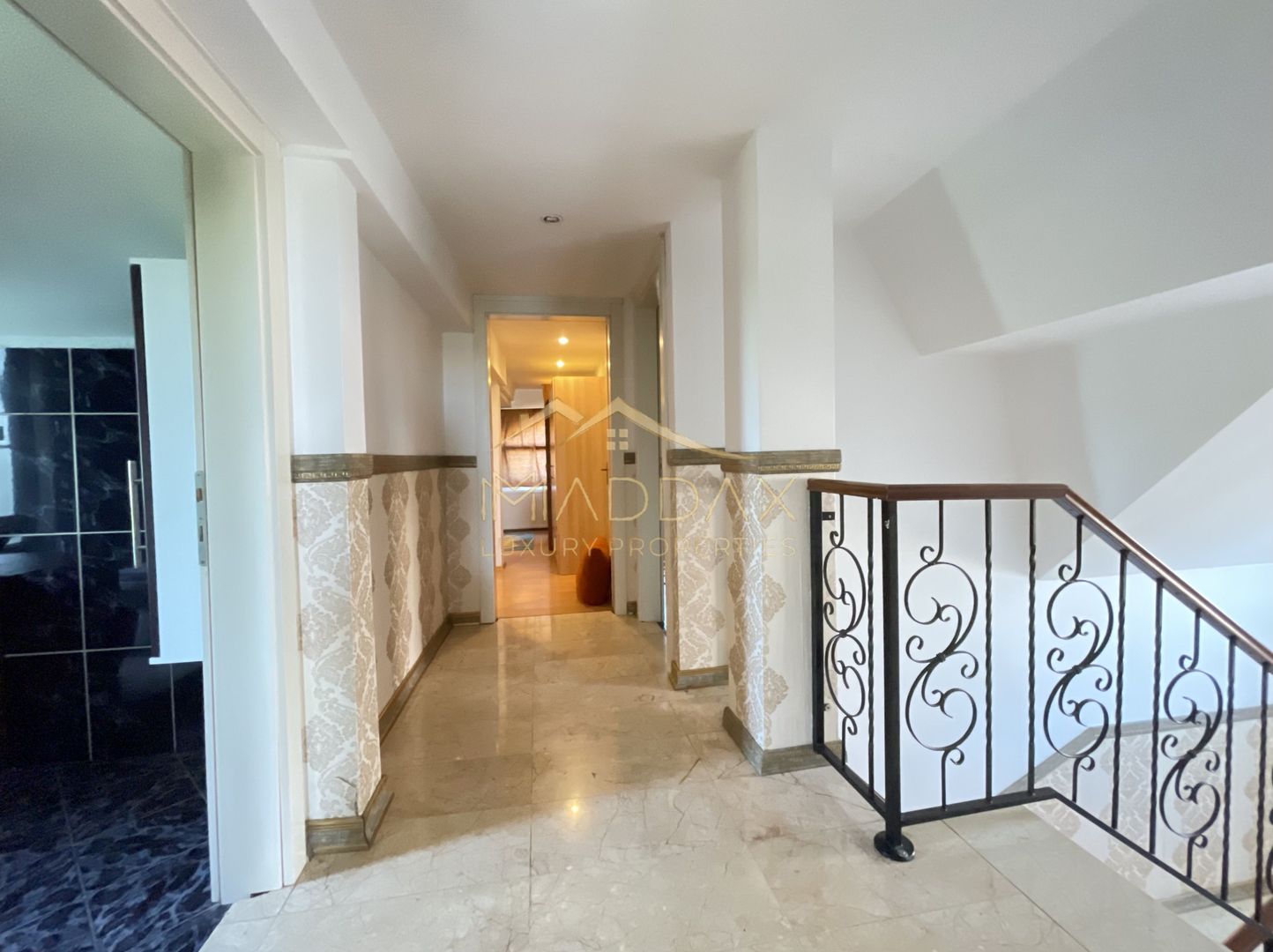 Vila 7 camere**Lake view**Ponton privat**Piscina**Teren 933 MP//Balotesti - Poză 46