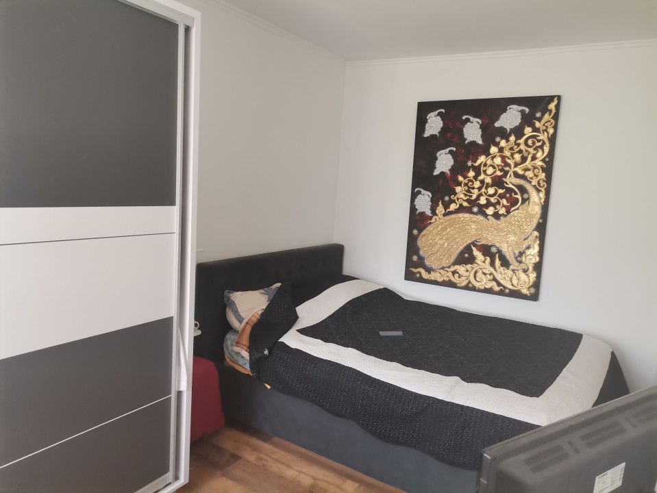 Vanzare apartament 3 camere, Gavana, zona Piata - Poză 4