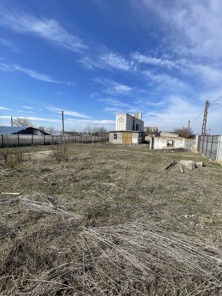 Teren generos cu hale si utilități - Ideal pentru afacerea ta! 2051 mp - Poză 5