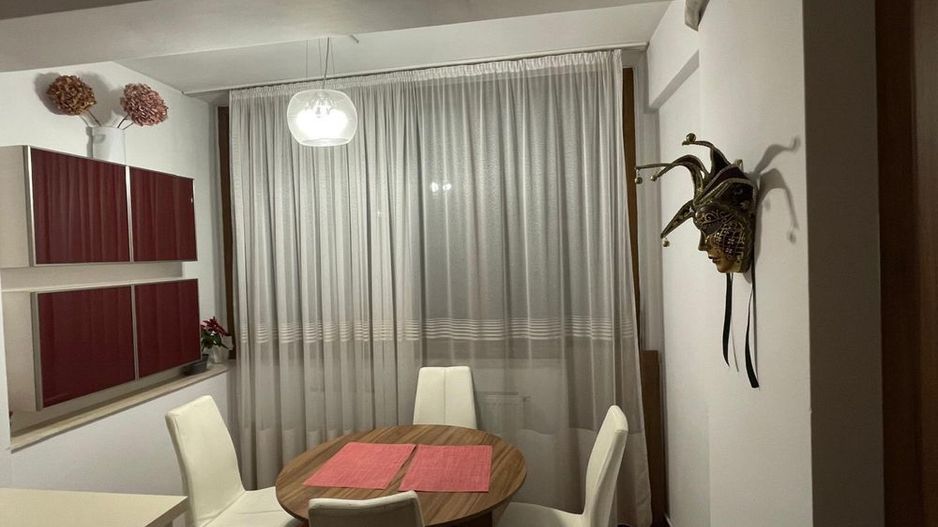 Închiriere Apartament cu 3 camere, 140 mp, parcare subterana, centrala proprie - Poză 2