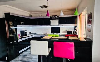 Casa de inchiriat, 4 camere, 3 bai, curte 250 mp, Apahida - Poză 3