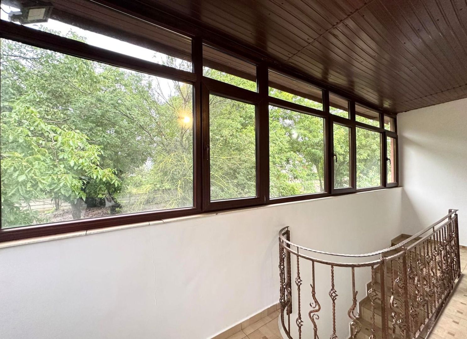Inchiriere casă complet renovată cu 4 camere  Băneasa, Sector 1 - Poză 22