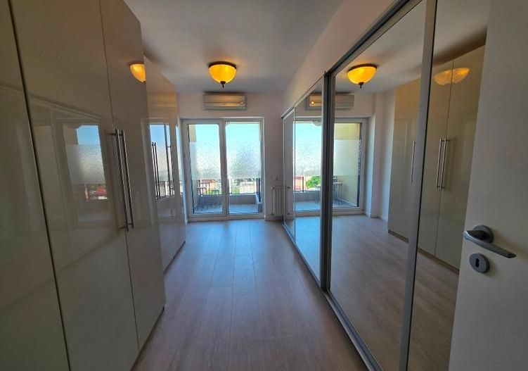 Închiriere 4 camere Lux Decebal, Centrala, Dressing, Parcare - Poză 12