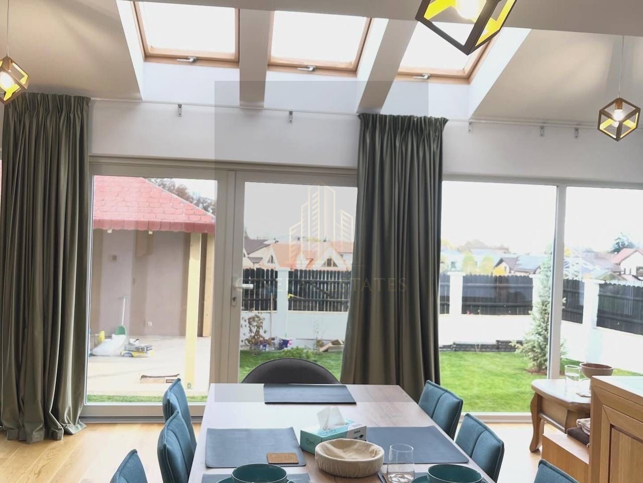 Casă cu design modern & suflet autentic – 200 m² de confort și rafinam - Poză 23