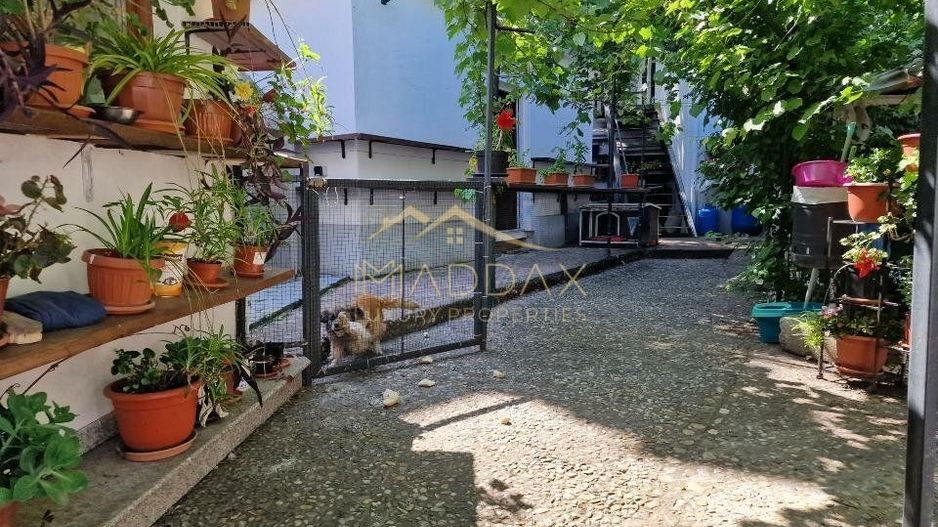 P+M (1000mp), curte (1750mp), 70 incaperi, 35 camere Unirii, multiple destinatii - Poză 13