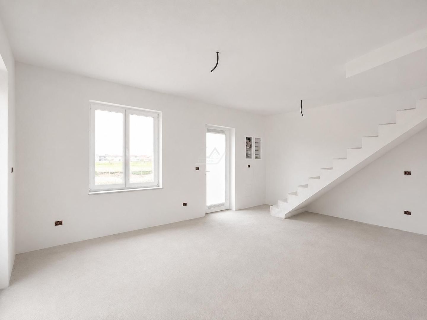 Duplex cu 3 camere si 2 bai. Finisaje la alegere. - Poză 3
