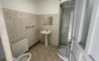 Casă spațioasă + Casă de oaspeți. Ideală pentru 2 familii! - Poză 10