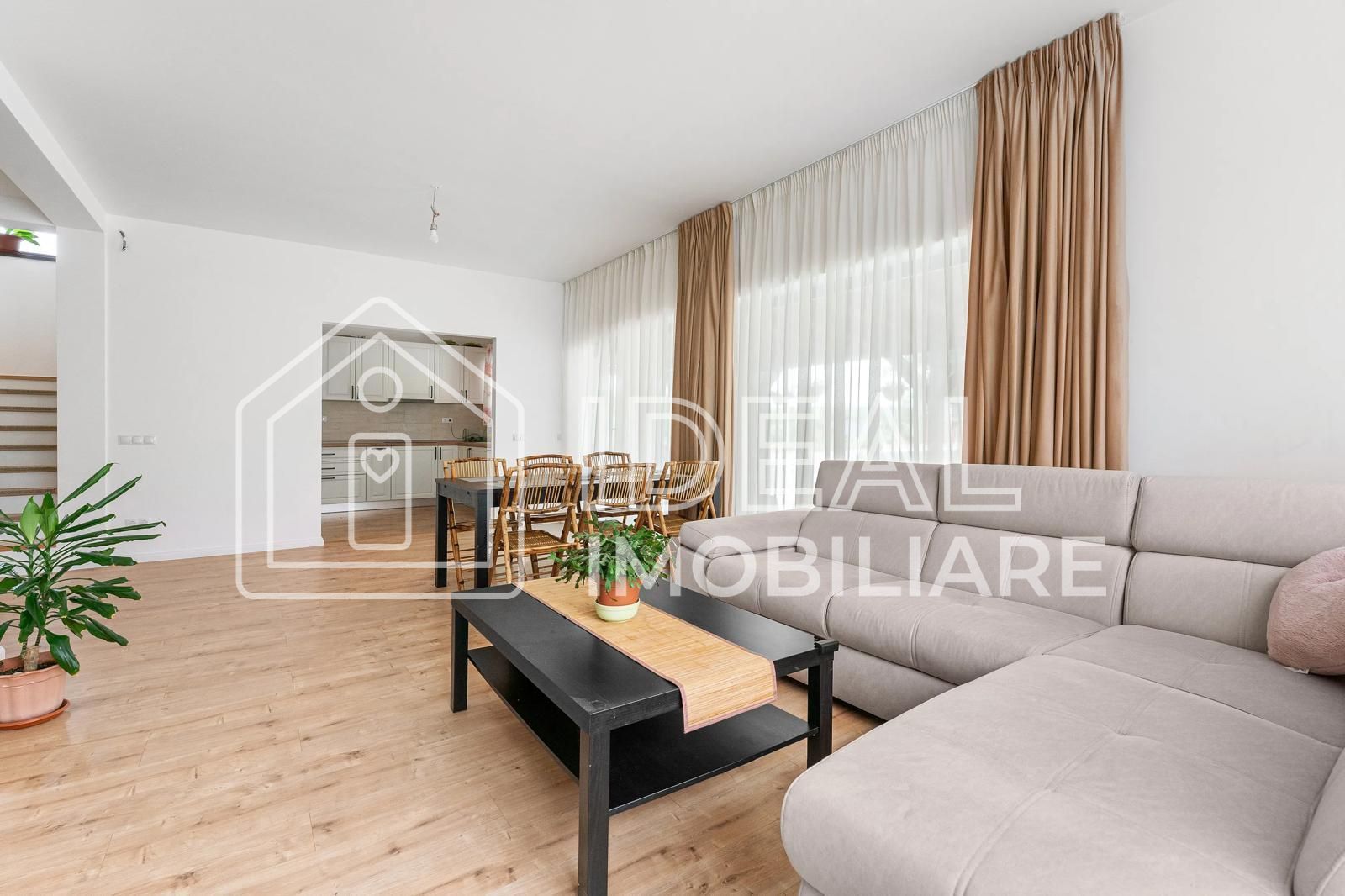 Închiriez casa individuala Tocile, jud. Sibiu - Poză 4