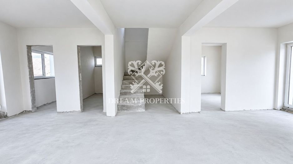 Casă individuală 4 camere, 3 bai, teren 694 mp, zona Criseni Dezmir - Poză 3