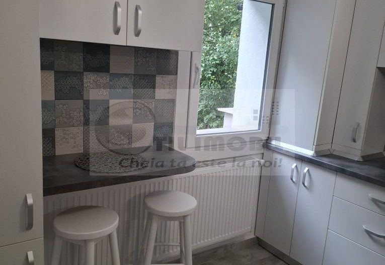 Apart 2 cam decomandat 54 mp, renovat complet- Dacia -119.900 euro - Poză 2