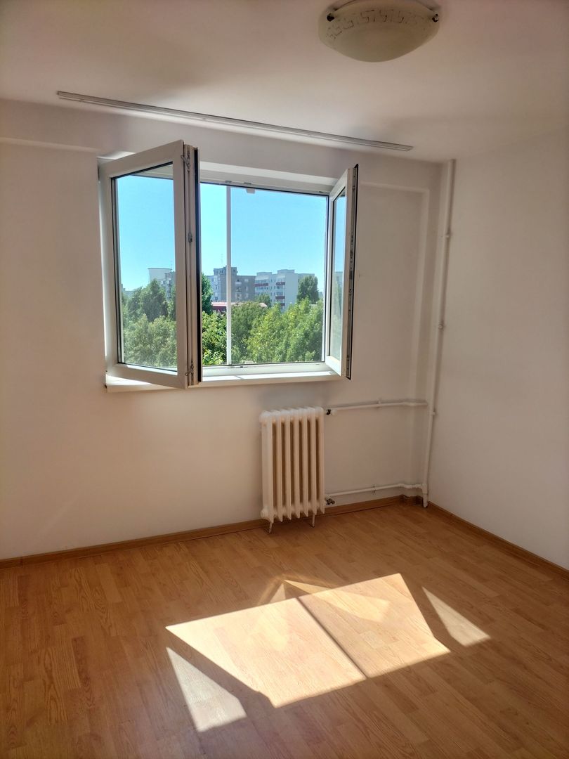 Apartament  Luminos 2 camere. Decomandat. Brancoveanu. - Poză 1
