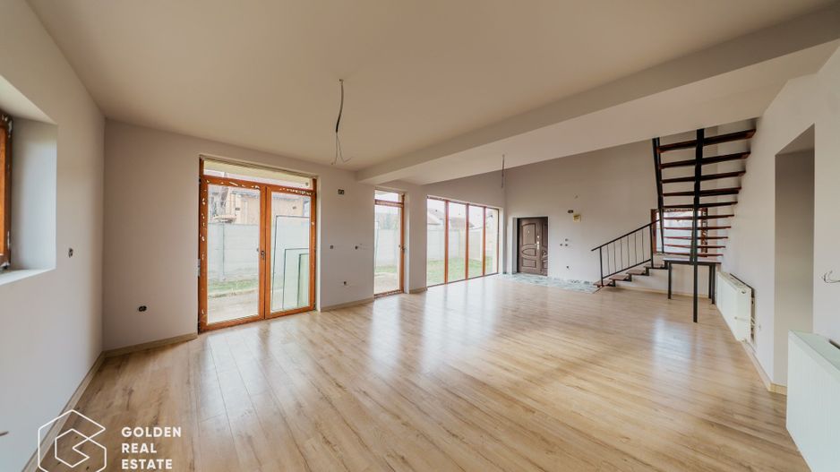 Casa finisata modern, teren 450 mp, in Europa Grand Village - Poză 5