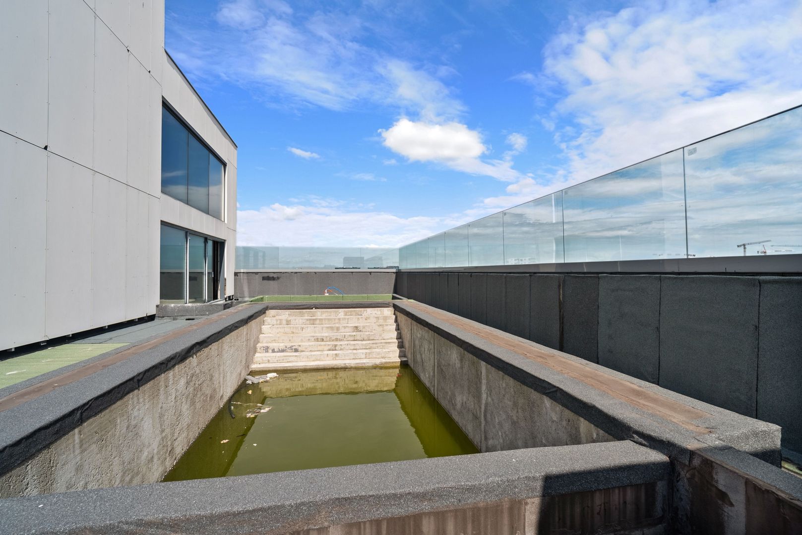 Penthouse 780 mp din Care 400 mp Terasa si 380 mp interiori Piscina - Poză 27