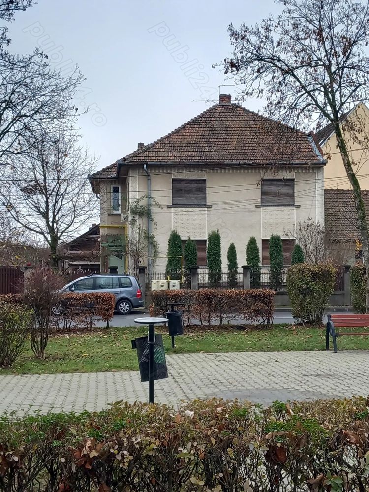BRASADAS vinde ap 3 cam la casă - parter și la etajul 1. - Poză 1