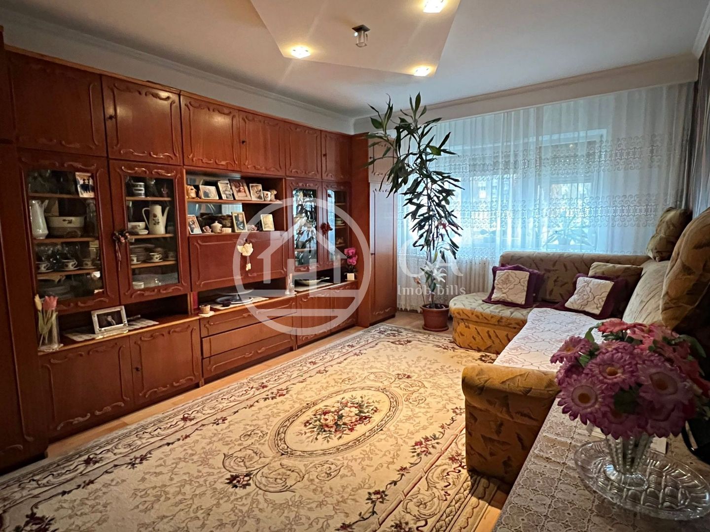 Apartament de vanzare cu 4 camere in zona Nufarul, Oradea - Poză 2