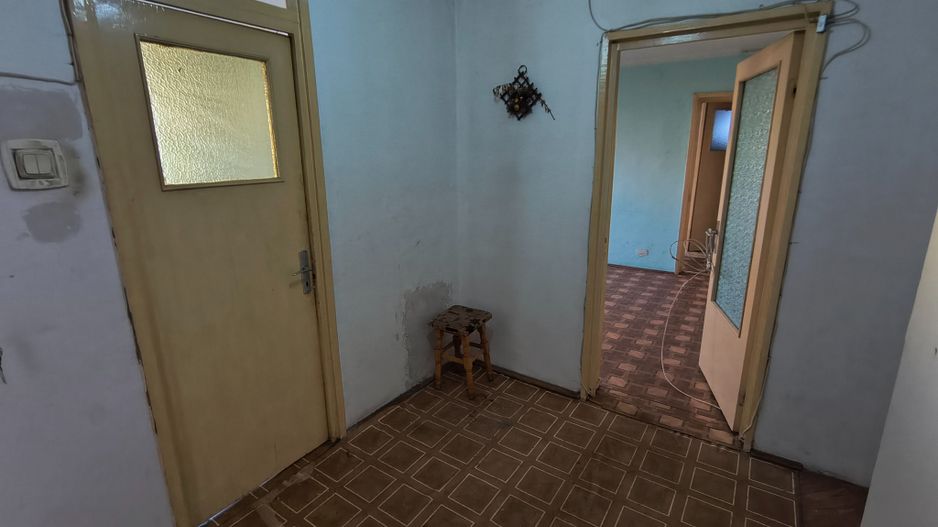 Apartament 3 camere semidecomandat Berceni - Poză 8