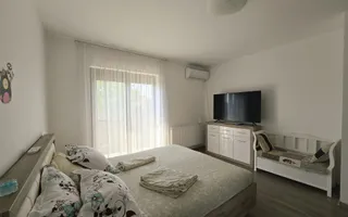 Casa Berceni: 4 cam, 2 bai, curte, incalzire pardoseala, panouri 6kW - Poză 12
