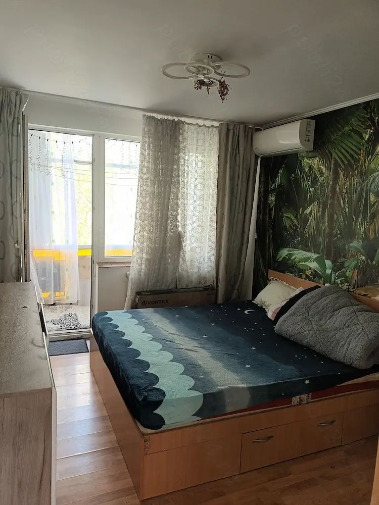 De vanzare Apartament  3 camere Pacii - Poză 2