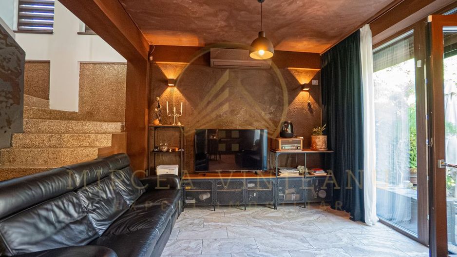 Casa P+1E de vanzare in Mamaia - Tabara Navodari - Poză 3