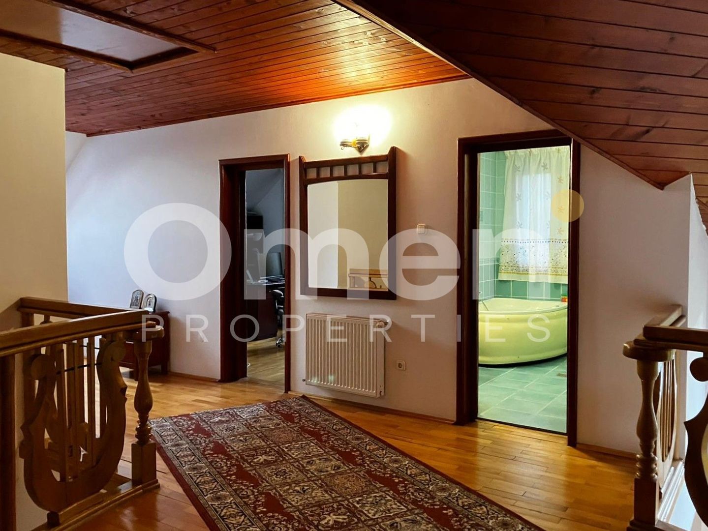 Vilă de închiriat – 260 mp utili, teren 1300 mp, 5 dormitoare, 3 băi, 3 balcoane - Poză 9