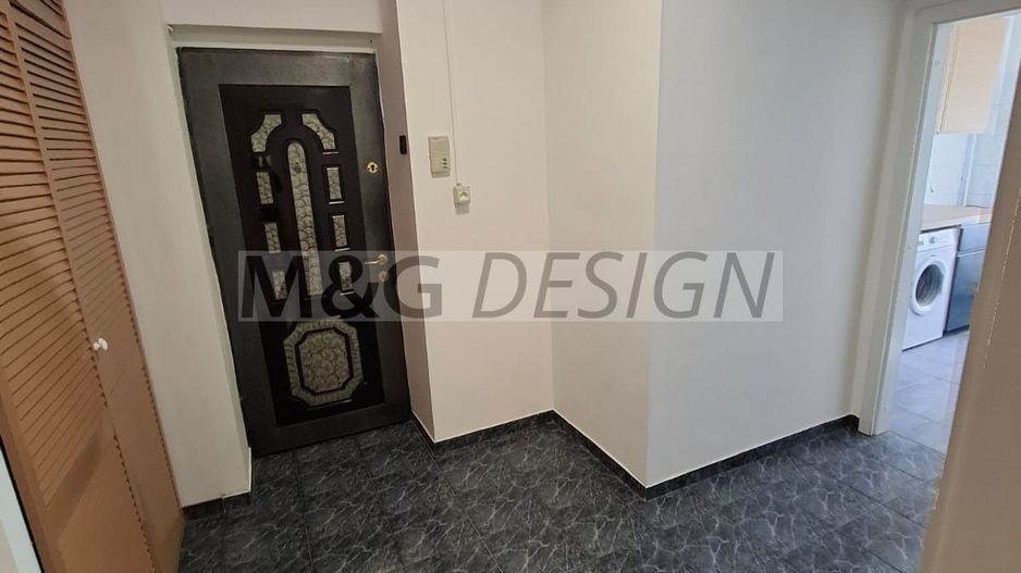 Medicina, etaj 3, CENTRALA, renovat recent - Poză 11