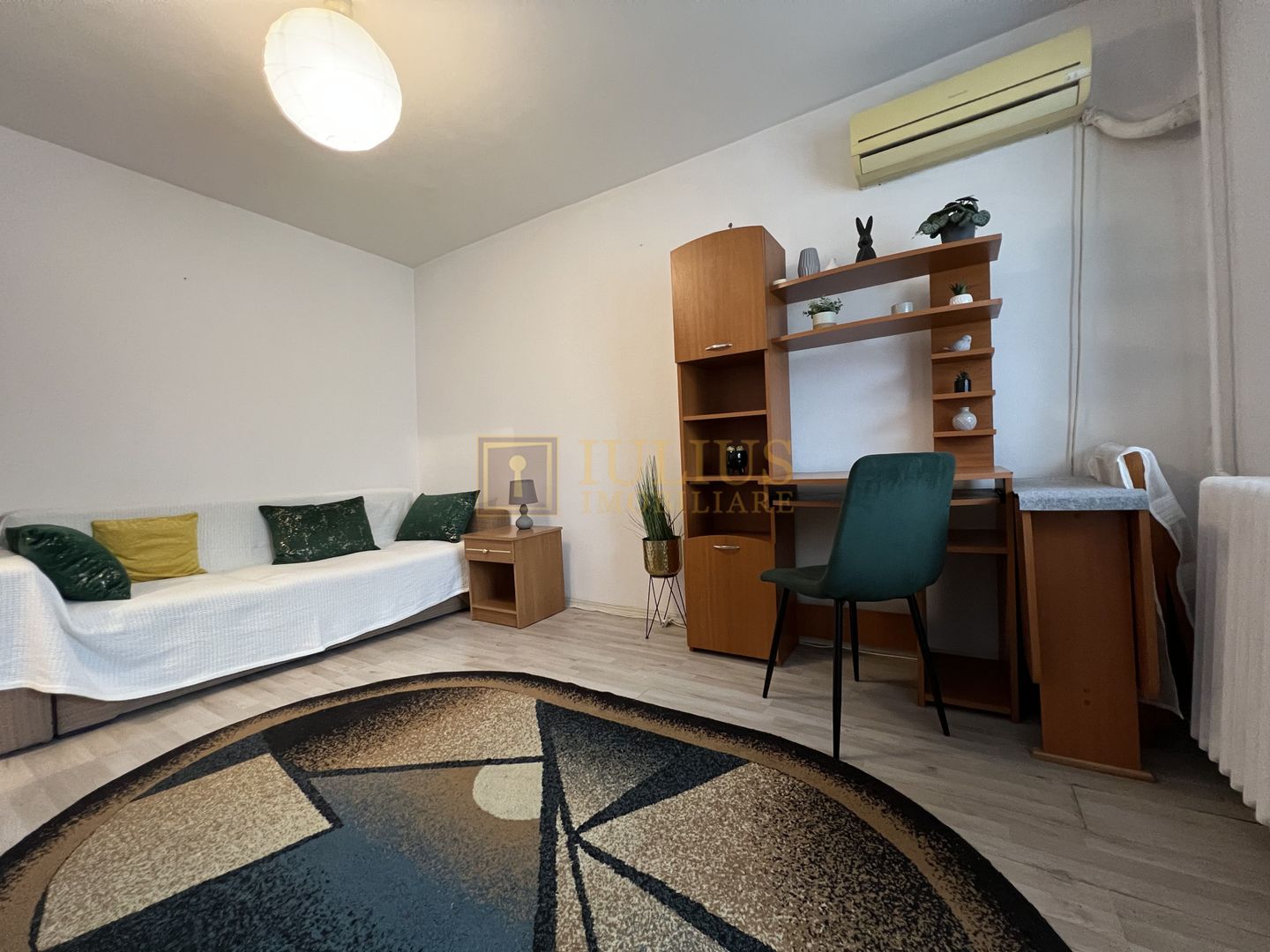 Garsoniera, 4 ap. pe nivel/etaj, conditii moderne. - Poză 5