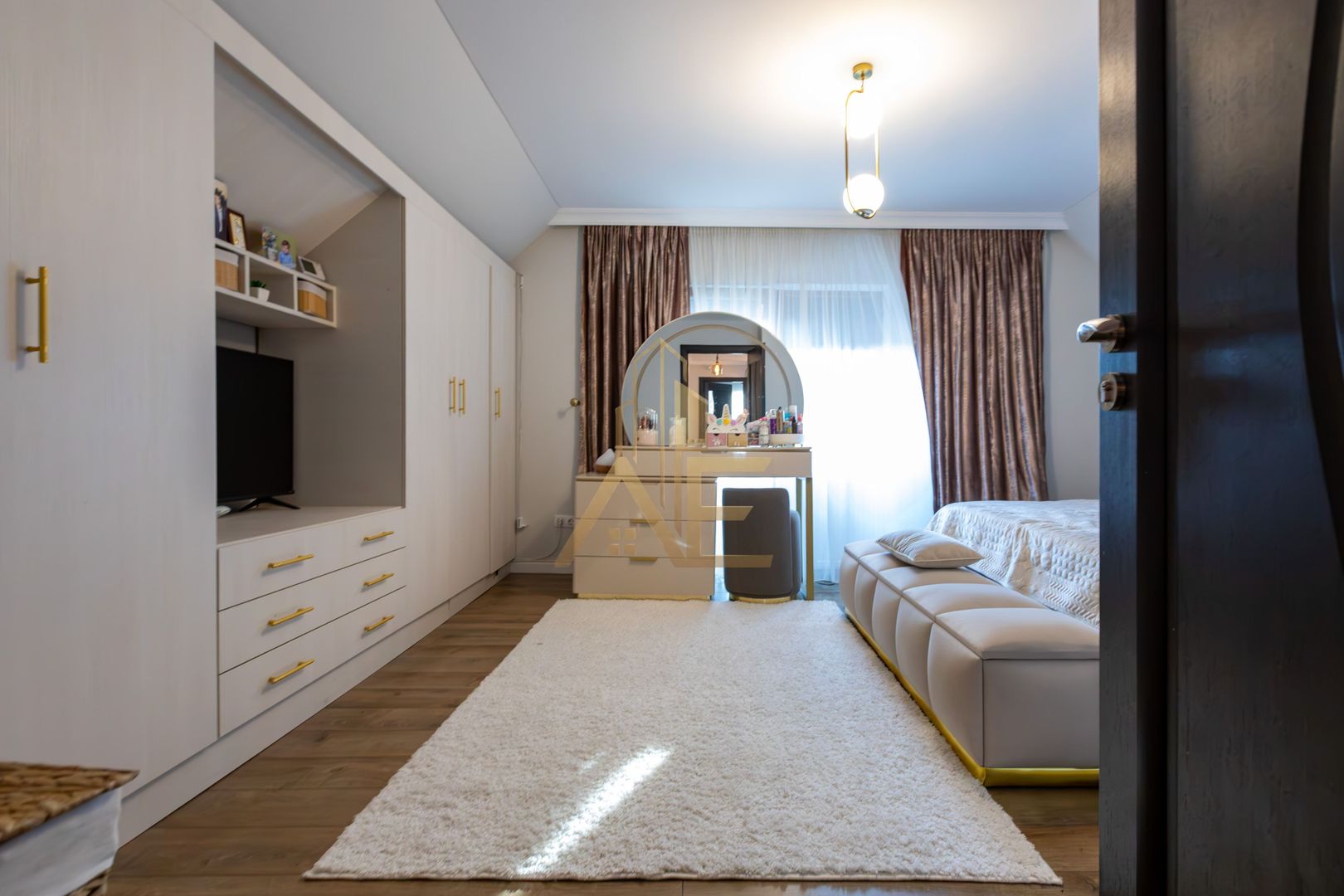 Casă superbă pentru familie în Lilieci – 133 mp utili, 500 mp teren - Poză 1