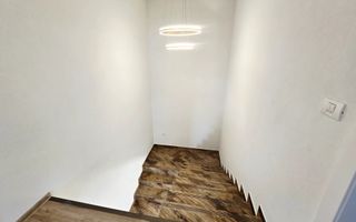 Duplex cu 5 camere in Dumbravita - Poză 6