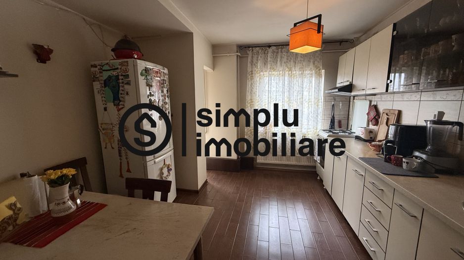 4 camere 95 mp | 1 Mai – etaj 3/4 | 2 bai |  centrala | bloc 1988 - Poză 7