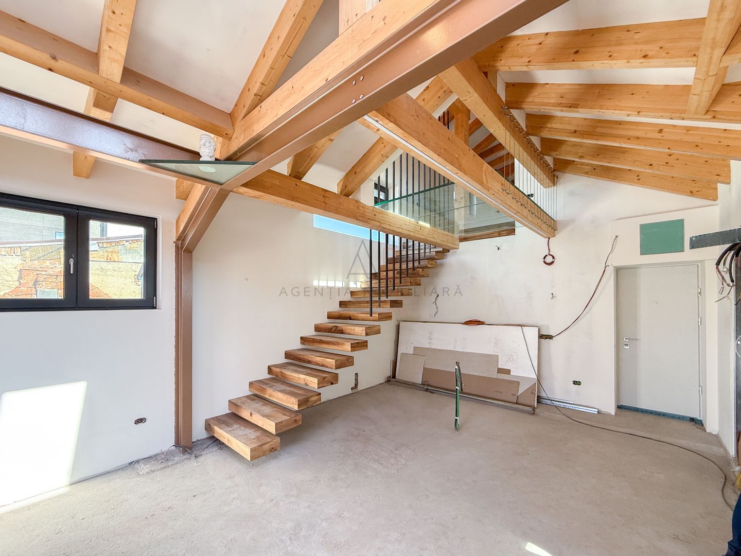 Penthouse Aviatorilor - Poză 1