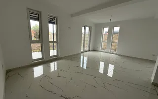 Duplex cu 5 camere in Dumbravita - Poză 16