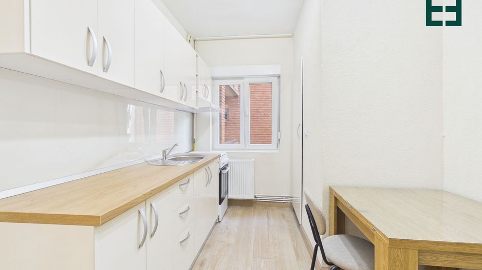 De închiriat - Apartament cu 2 camere -  Zonă Ultracentrală - Arad - Poză 2