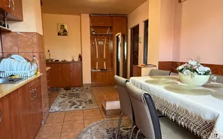 Închiriez apartament cu 3 camere Oradea - Poză 11