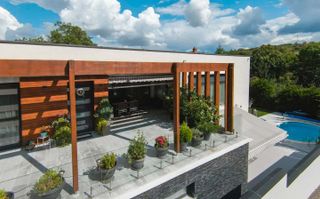 Vilă cu piscină, mobilată și utilată. Comision 0%. 410.000 Euro neg - Poză 1