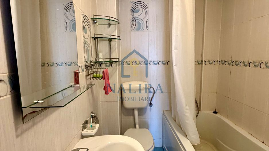Apartament 3 camere de vânzare - Poză 5