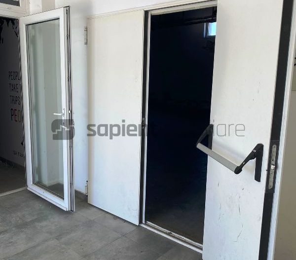 De inchiriat hala cu rampa  in Vama Bors - Poză 4