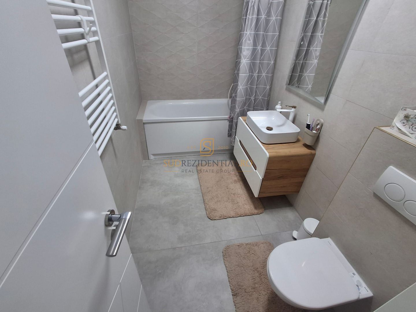 Apartament 3 Camere Elegant , Metrou Berceni , Mutare Imediata - Poză 13