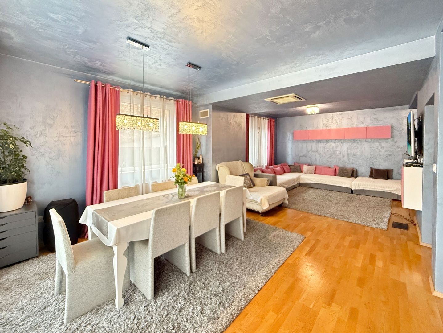 Casă cu două corpuri și utilizare mixtă– rezidențial & comercial - Poză 1