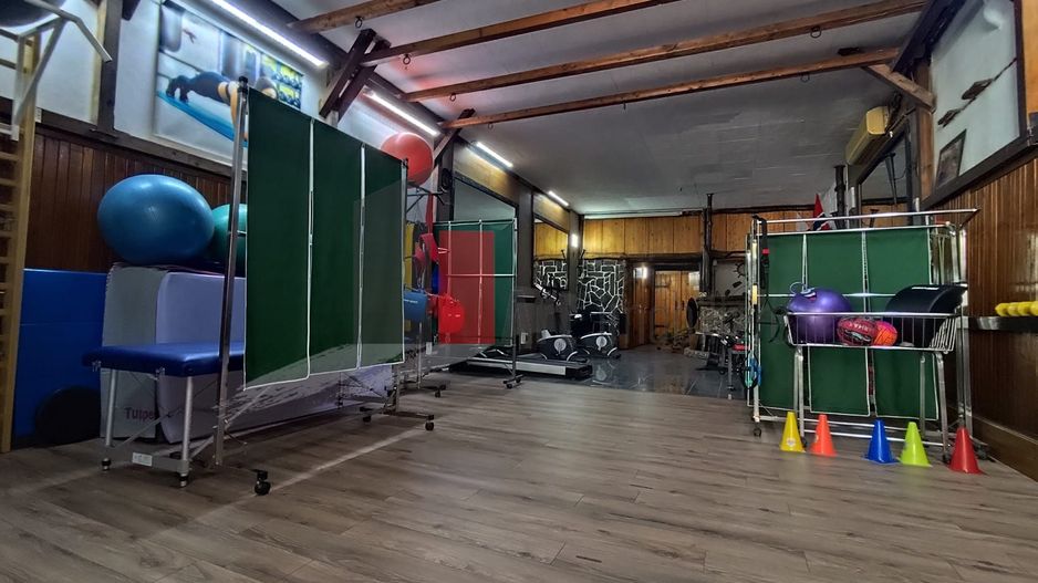 Spatiu comercial de inchiriat in Giulesti (langa stadion, complex comercial) - Poză 3